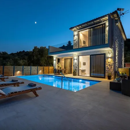 Jk With Private Pool Villa Lithakiá